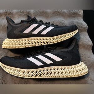 Like New Adidas Black 4DFWD 2 low Black Carbon